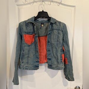 Akademiks cropped denim jacket w red sunburst corduroy panel on back medium